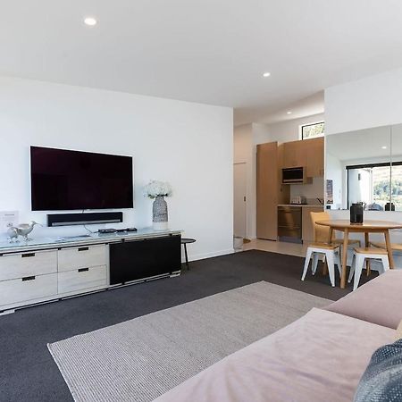 'LakeLife' Lake Front Apartment Queenstown Buitenkant foto