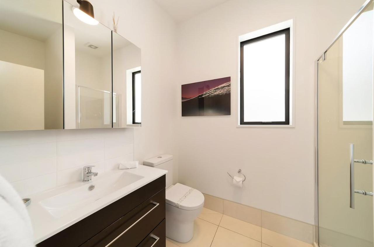 'LakeLife' Lake Front Apartment Queenstown Buitenkant foto