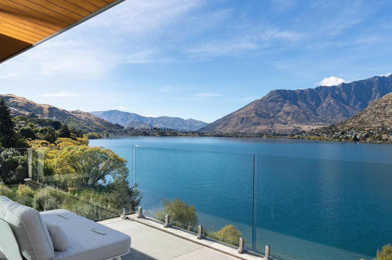 'LakeLife' Lake Front Apartment Queenstown Buitenkant foto
